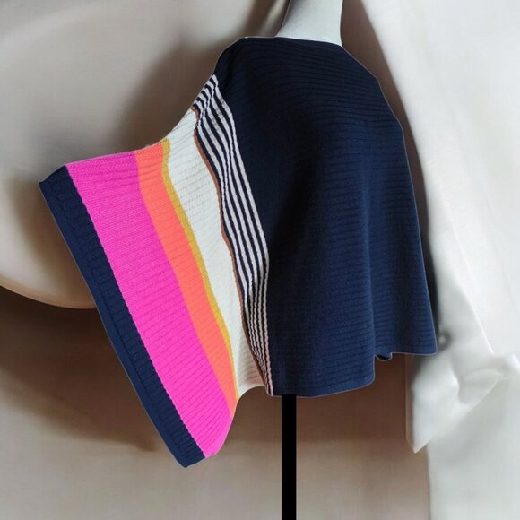 TRINA TURK ( XS/M) Chic Merino Wool Ponch with Boatneck Draped Sleeves - Picture 2 of 8